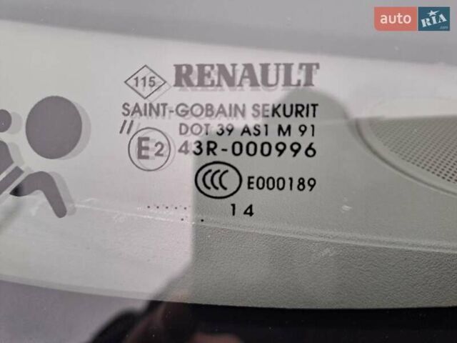 Красный Рено Гранд Сценик, объемом двигателя 1.5 л и пробегом 208 тыс. км за 9500 $, фото 19 на Automoto.ua