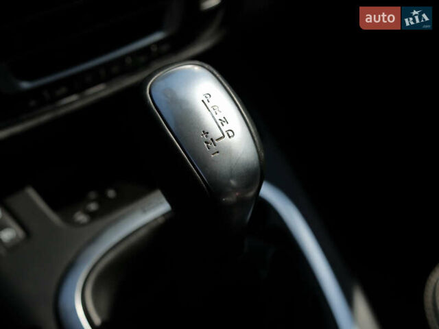 Красный Рено Гранд Сценик, объемом двигателя 1.5 л и пробегом 119 тыс. км за 12950 $, фото 30 на Automoto.ua