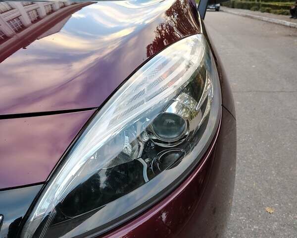 Красный Рено Гранд Сценик, объемом двигателя 1.5 л и пробегом 281 тыс. км за 7999 $, фото 10 на Automoto.ua