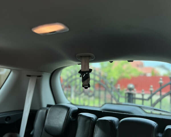 Красный Рено Гранд Сценик, объемом двигателя 1.6 л и пробегом 181 тыс. км за 10500 $, фото 40 на Automoto.ua