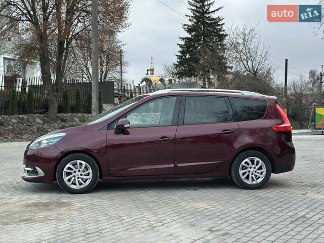 Красный Рено Гранд Сценик, объемом двигателя 1.6 л и пробегом 262 тыс. км за 8900 $, фото 2 на Automoto.ua