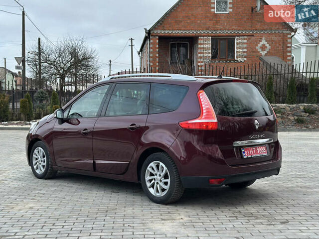 Красный Рено Гранд Сценик, объемом двигателя 1.6 л и пробегом 262 тыс. км за 8900 $, фото 3 на Automoto.ua