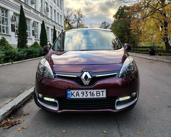Красный Рено Гранд Сценик, объемом двигателя 1.5 л и пробегом 281 тыс. км за 7999 $, фото 1 на Automoto.ua