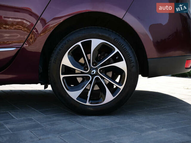 Красный Рено Гранд Сценик, объемом двигателя 1.5 л и пробегом 119 тыс. км за 12950 $, фото 16 на Automoto.ua