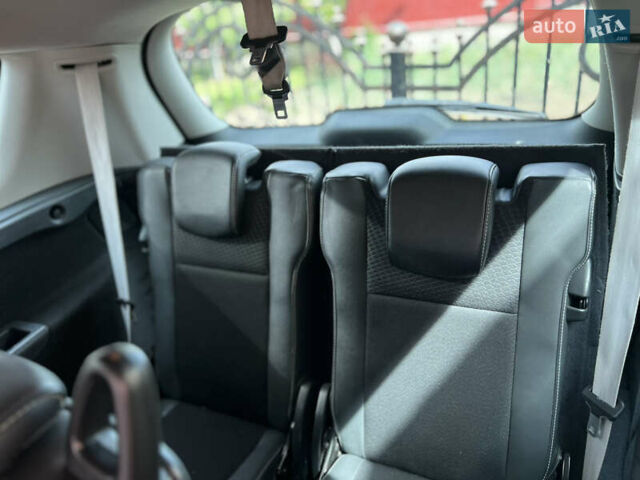 Красный Рено Гранд Сценик, объемом двигателя 1.6 л и пробегом 181 тыс. км за 10500 $, фото 38 на Automoto.ua