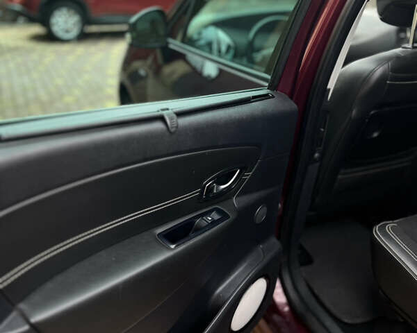 Красный Рено Гранд Сценик, объемом двигателя 1.6 л и пробегом 181 тыс. км за 10500 $, фото 20 на Automoto.ua