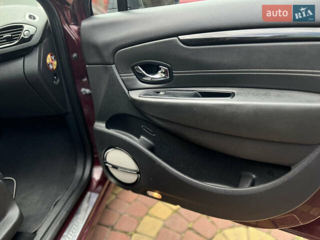 Красный Рено Гранд Сценик, объемом двигателя 1.6 л и пробегом 181 тыс. км за 10500 $, фото 29 на Automoto.ua