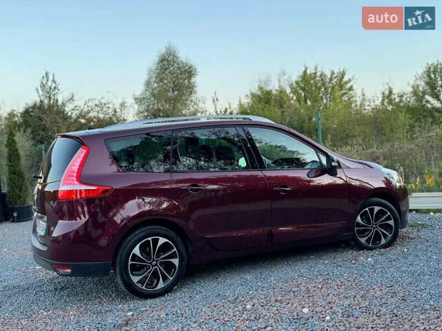 Красный Рено Гранд Сценик, объемом двигателя 1.5 л и пробегом 202 тыс. км за 9350 $, фото 56 на Automoto.ua