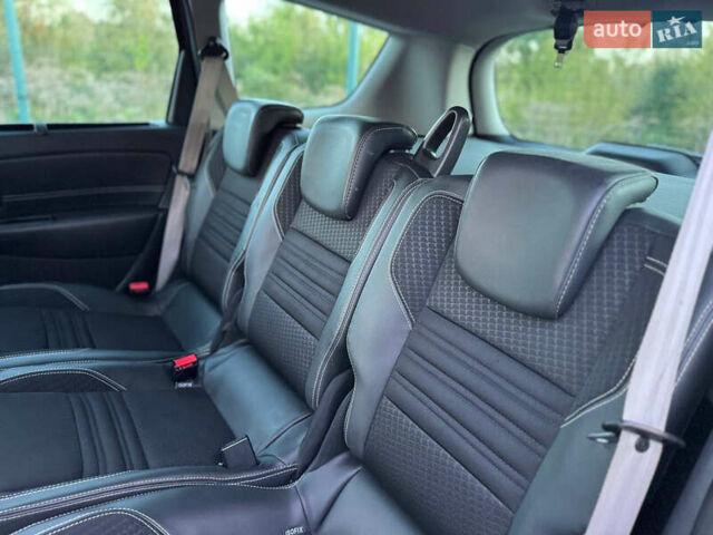 Красный Рено Гранд Сценик, объемом двигателя 1.5 л и пробегом 202 тыс. км за 9350 $, фото 72 на Automoto.ua