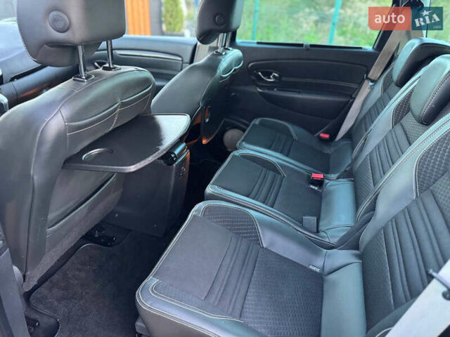 Красный Рено Гранд Сценик, объемом двигателя 1.5 л и пробегом 202 тыс. км за 9350 $, фото 70 на Automoto.ua