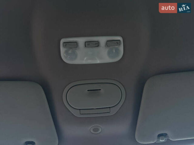 Красный Рено Гранд Сценик, объемом двигателя 1.46 л и пробегом 290 тыс. км за 10300 $, фото 12 на Automoto.ua