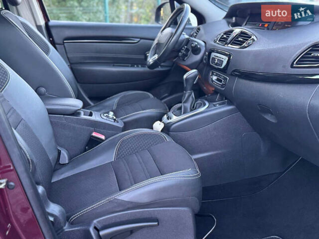 Красный Рено Гранд Сценик, объемом двигателя 1.5 л и пробегом 202 тыс. км за 9350 $, фото 77 на Automoto.ua