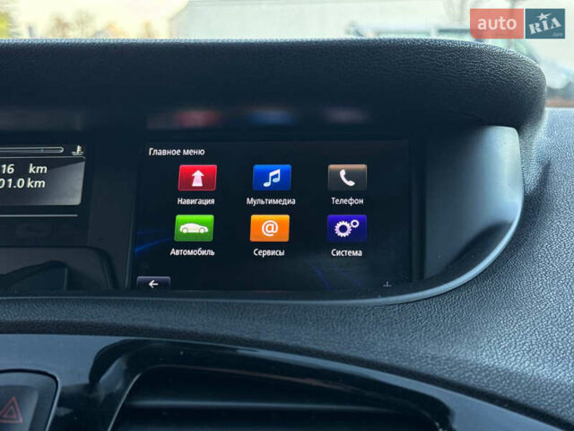 Красный Рено Гранд Сценик, объемом двигателя 1.46 л и пробегом 290 тыс. км за 10300 $, фото 13 на Automoto.ua