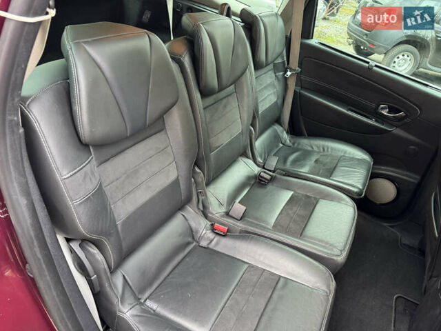 Червоний Рено Гранд Сценік, об'ємом двигуна 1.5 л та пробігом 181 тис. км за 10400 $, фото 10 на Automoto.ua