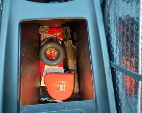 Красный Рено Гранд Сценик, объемом двигателя 1.5 л и пробегом 190 тыс. км за 15550 $, фото 6 на Automoto.ua
