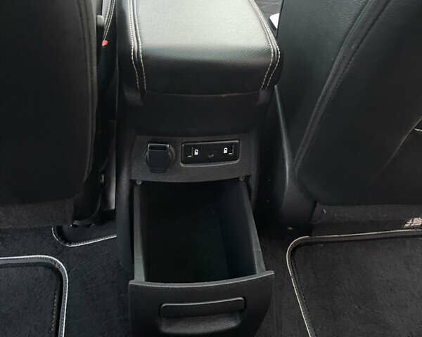 Червоний Рено Гранд Сценік, об'ємом двигуна 1.7 л та пробігом 152 тис. км за 17950 $, фото 116 на Automoto.ua