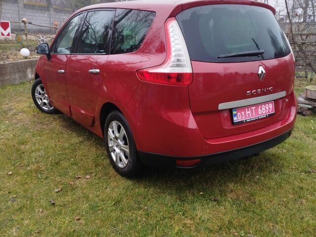 Красный Рено Гранд Сценик, объемом двигателя 1.4 л и пробегом 202 тыс. км за 5750 $, фото 1 на Automoto.ua