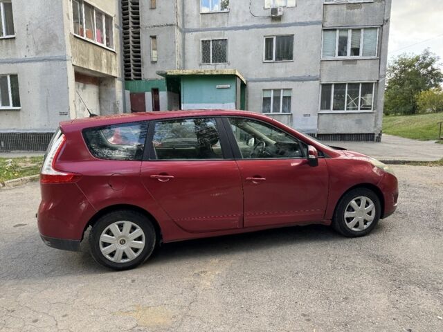 Красный Рено Гранд Сценик, объемом двигателя 1.9 л и пробегом 286 тыс. км за 5450 $, фото 7 на Automoto.ua