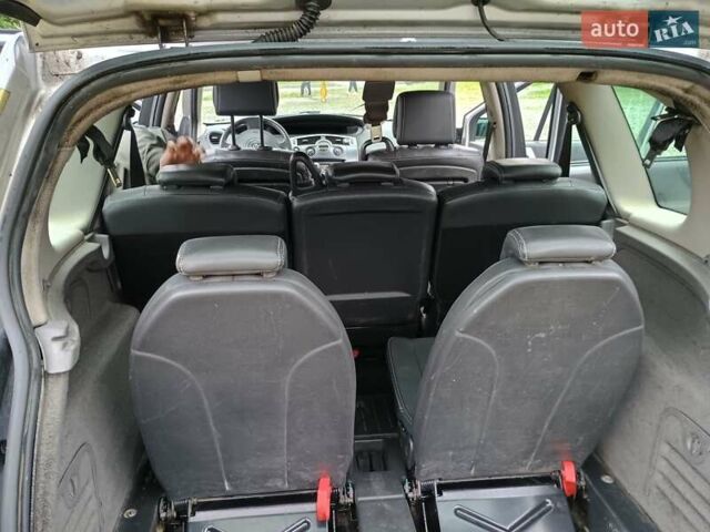 Рено Гранд Сценик, объемом двигателя 1.9 л и пробегом 340 тыс. км за 3000 $, фото 15 на Automoto.ua