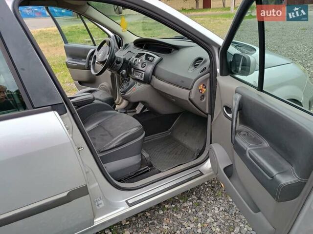 Рено Гранд Сценик, объемом двигателя 1.9 л и пробегом 340 тыс. км за 3000 $, фото 11 на Automoto.ua