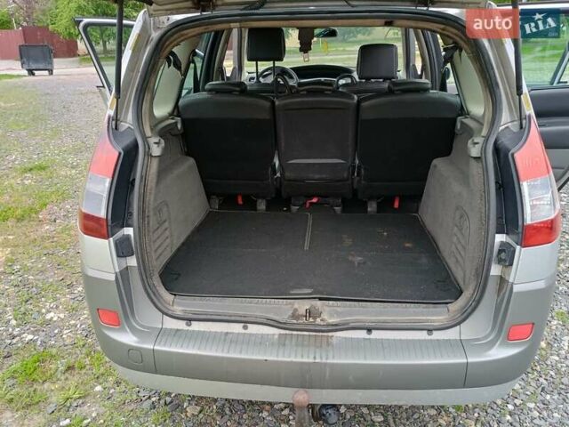 Рено Гранд Сценик, объемом двигателя 1.9 л и пробегом 340 тыс. км за 3000 $, фото 13 на Automoto.ua