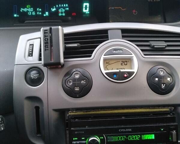 Рено Гранд Сценік, об'ємом двигуна 2 л та пробігом 325 тис. км за 4700 $, фото 12 на Automoto.ua