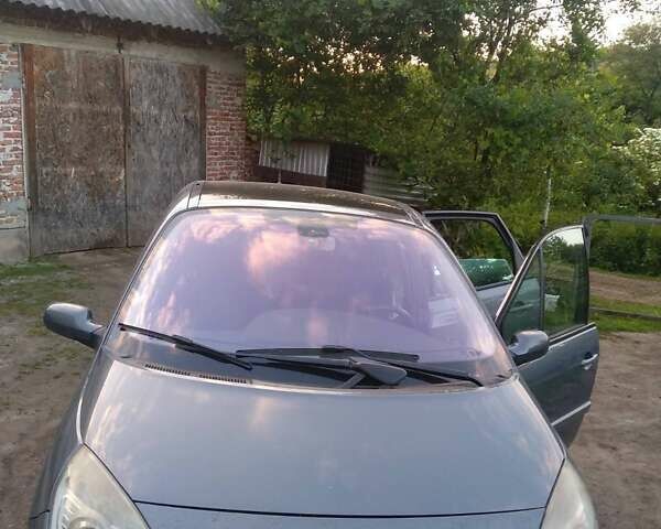 Рено Гранд Сценік, об'ємом двигуна 2 л та пробігом 325 тис. км за 4700 $, фото 5 на Automoto.ua