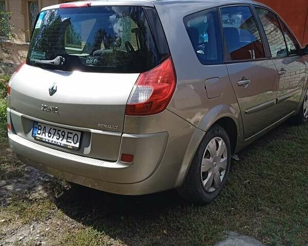Рено Гранд Сценік 2007 у Кропивницькому (Кіровограді) на Automoto.ua Рено Гранд Сценік, об'ємом двигуна 1.6 л та пробігом 201 тис. км за 5700 $, фото 6 на Automoto.ua