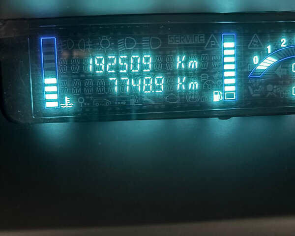 Рено Гранд Сценик, объемом двигателя 1.9 л и пробегом 192 тыс. км за 6700 $, фото 12 на Automoto.ua