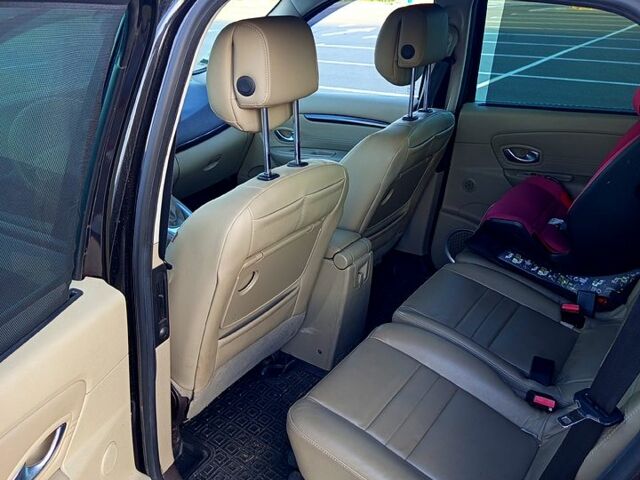 Рено Гранд Сценик 2009 в Львове на Automoto.ua Рено Гранд Сценик, объемом двигателя 2 л и пробегом 380 тыс. км за 8000 $, фото 6 на Automoto.ua