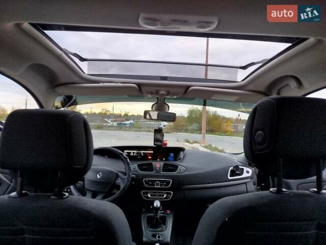 Рено Гранд Сценик 2009 в Николаеве на Automoto.ua Рено Гранд Сценик, объемом двигателя 1.4 л и пробегом 238 тыс. км за 8500 $, фото 4 на Automoto.ua