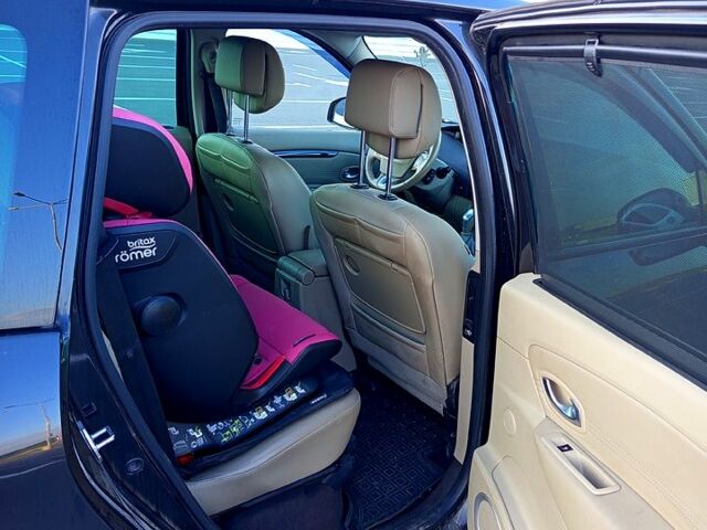 Рено Гранд Сценик 2009 в Львове на Automoto.ua Рено Гранд Сценик, объемом двигателя 2 л и пробегом 380 тыс. км за 8000 $, фото 5 на Automoto.ua