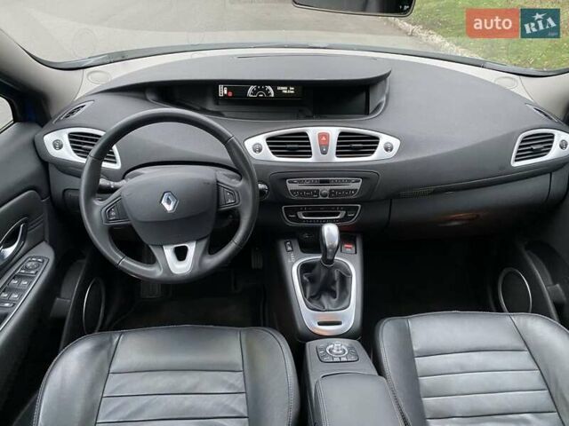 Рено Гранд Сценик, объемом двигателя 2 л и пробегом 200 тыс. км за 7999 $, фото 15 на Automoto.ua