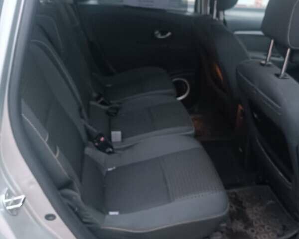 Рено Гранд Сценик, объемом двигателя 2 л и пробегом 238 тыс. км за 7550 $, фото 6 на Automoto.ua