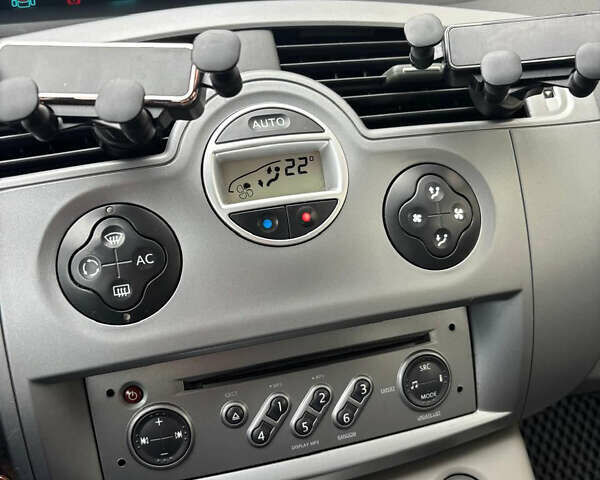 Рено Гранд Сценик, объемом двигателя 1.9 л и пробегом 192 тыс. км за 6700 $, фото 15 на Automoto.ua