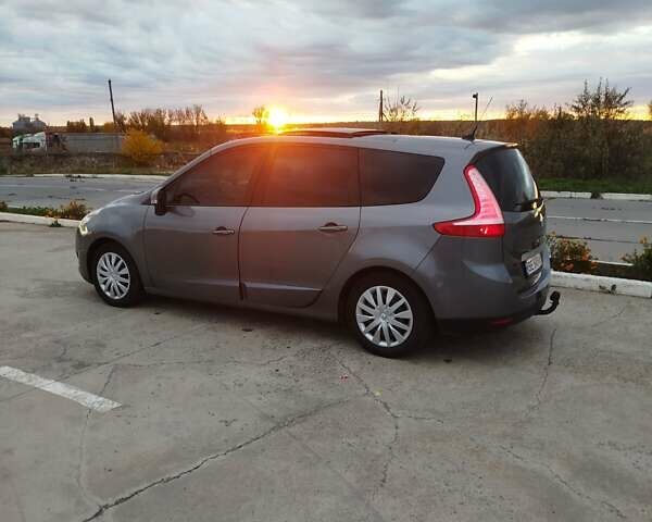 Рено Гранд Сценик 2009 в Николаеве на Automoto.ua Рено Гранд Сценик, объемом двигателя 1.4 л и пробегом 238 тыс. км за 8500 $, фото 12 на Automoto.ua