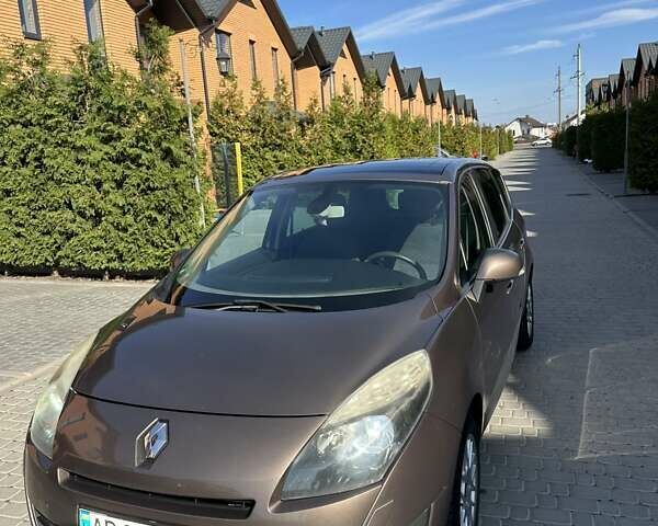 Рено Гранд Сценик, объемом двигателя 1.46 л и пробегом 260 тыс. км за 7100 $, фото 8 на Automoto.ua