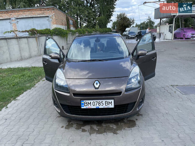 Рено Гранд Сценик, объемом двигателя 1.46 л и пробегом 208 тыс. км за 6400 $, фото 3 на Automoto.ua