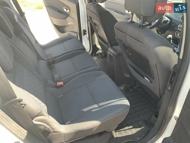 Рено Гранд Сценик, об'ємом двигуна 1.46 л та пробігом 308 тис. км за 6800 $, фото 17 на Automoto.ua