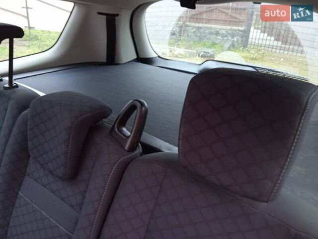 Рено Гранд Сценик, объемом двигателя 1.4 л и пробегом 248 тыс. км за 6700 $, фото 7 на Automoto.ua