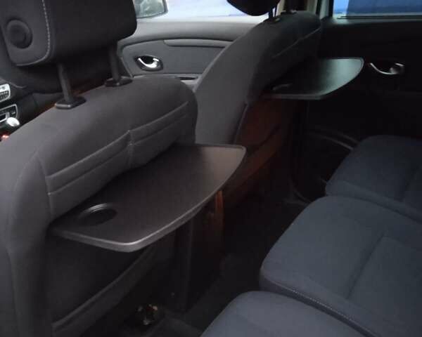 Рено Гранд Сценик, объемом двигателя 1.4 л и пробегом 248 тыс. км за 6700 $, фото 8 на Automoto.ua