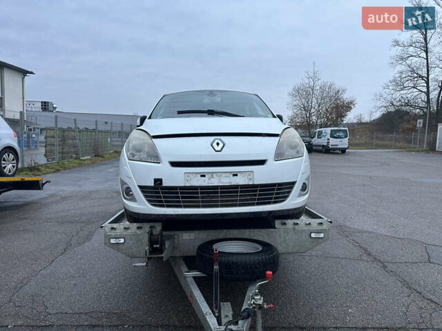 Рено Гранд Сценик, объемом двигателя 0 л и пробегом 134 тыс. км за 4950 $, фото 4 на Automoto.ua