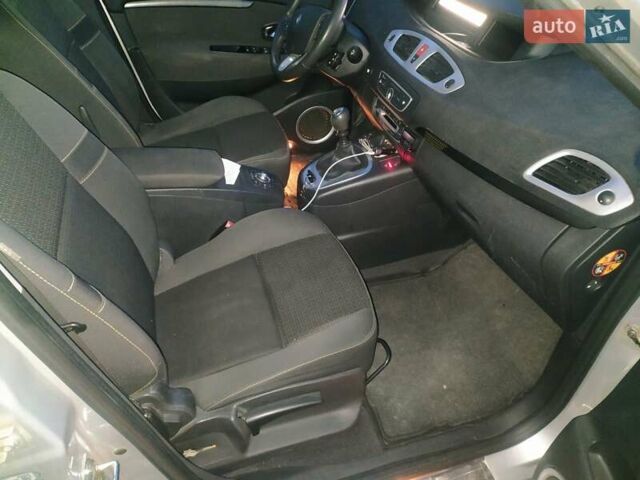 Рено Гранд Сценік, об'ємом двигуна 1.9 л та пробігом 300 тис. км за 8800 $, фото 6 на Automoto.ua
