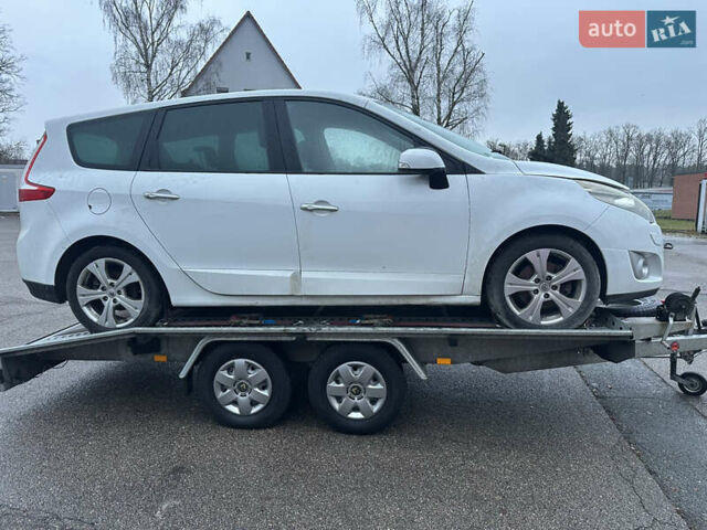 Рено Гранд Сценик, объемом двигателя 0 л и пробегом 134 тыс. км за 4950 $, фото 2 на Automoto.ua