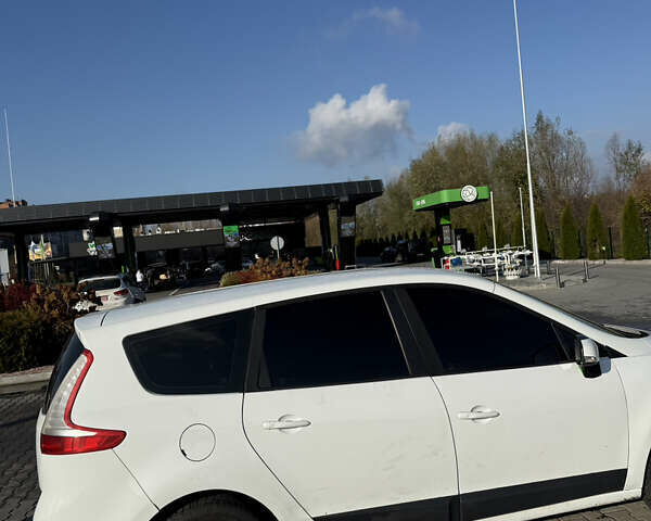 Рено Гранд Сценик, объемом двигателя 0 л и пробегом 395 тыс. км за 5200 $, фото 9 на Automoto.ua