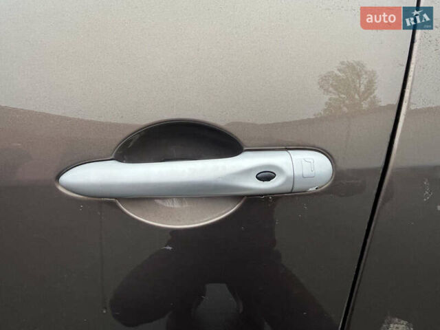 Рено Гранд Сценик, объемом двигателя 1.6 л и пробегом 180 тыс. км за 8200 $, фото 23 на Automoto.ua