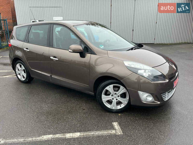 Рено Гранд Сценик, объемом двигателя 1.6 л и пробегом 180 тыс. км за 8200 $, фото 6 на Automoto.ua