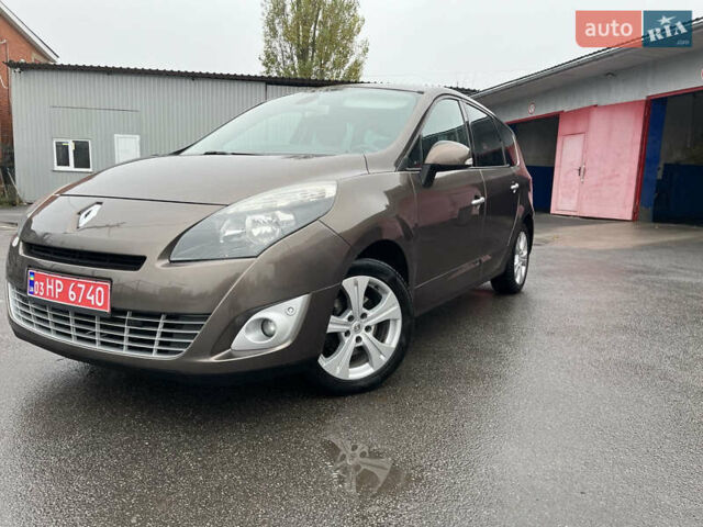 Рено Гранд Сценик, объемом двигателя 1.6 л и пробегом 180 тыс. км за 8200 $, фото 14 на Automoto.ua