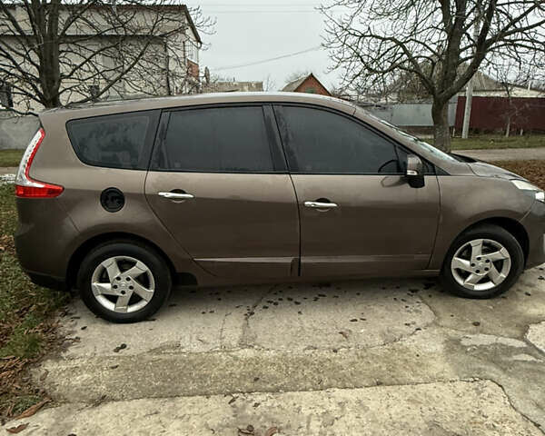 Рено Гранд Сценик, объемом двигателя 1.5 л и пробегом 180 тыс. км за 7350 $, фото 8 на Automoto.ua