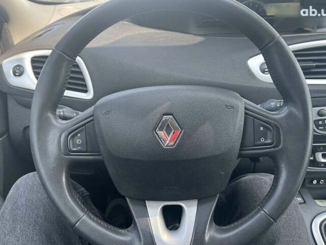 Рено Гранд Сценик, объемом двигателя 1.5 л и пробегом 246 тыс. км за 6999 $, фото 8 на Automoto.ua